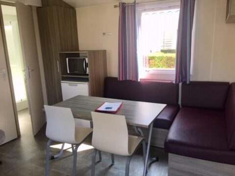 Location-mobil-home-spacieux-vendee-Les-Places-Dorees