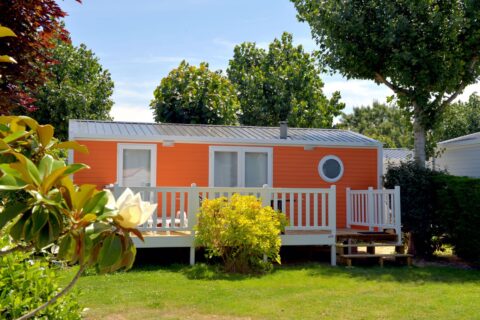 camping-vendee-mobil-home-haut-de-gamme-saint-jean-de-monts-4-etoiles-proche-mer-Les-Places-Dorees